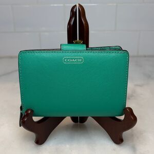 Coach Wallet Leather Cross Grain Snap Closure Compact Wallet